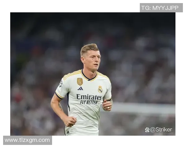 足球球星风格解读：如何搭配球衣展现个人魅力与竞技精神